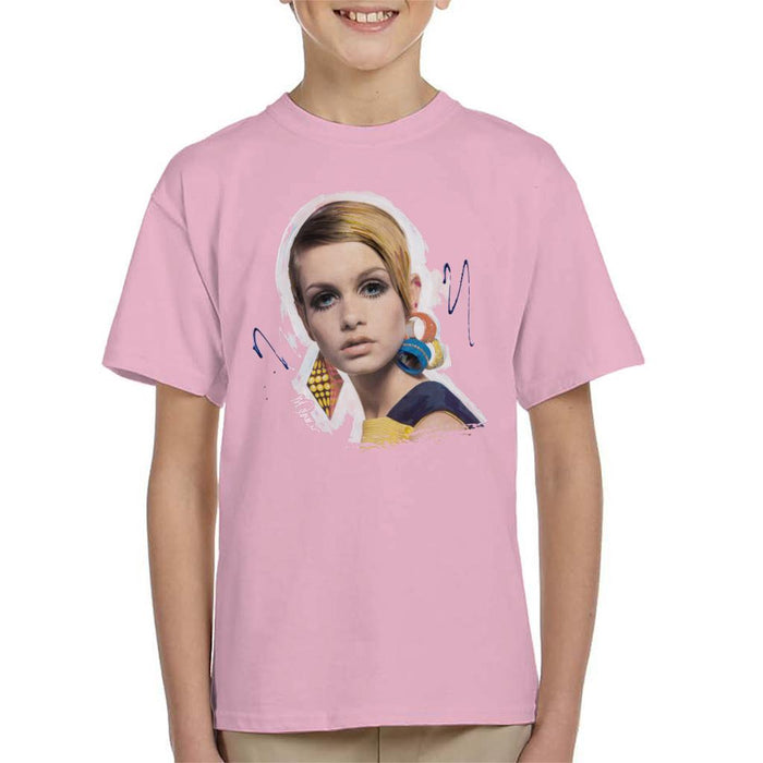 Sidney Maurer Original Portrait Of Twiggy Kids T-Shirt - X-Small (3-4 yrs) / Light Pink - Kids Boys T-Shirt
